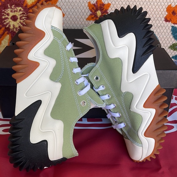 Converse A03906C
RUN STAR MOTION O ALOE GREENESRET/BLACK
WMNS sneakers- Platform - Picture 12 of 16